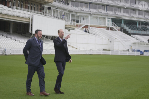 Le prince William, prince de Galles visite le terrain de cricket Kia Oval à Londres, le 8 mars 2024. 