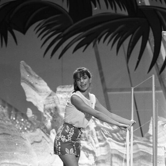 Archives - La chanteuse Lio lors de l'enregistrement d'une émission de télévision au Pavillon Baltard à Nogent-sur-Marne, en avril 1981. © Jean-Claude Woestelandt / Bestimage