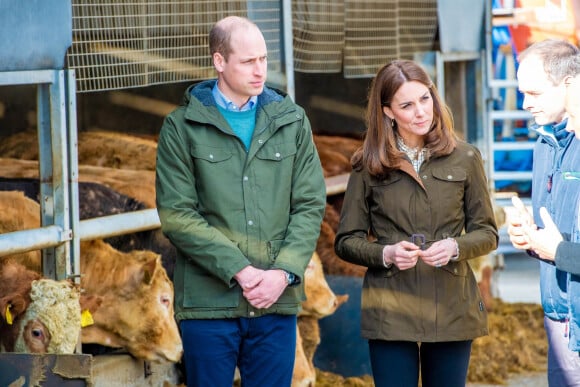 Le prince William et Catherine Kate Middleton, lors d'une visite de la ferme Teagasc Research Farm dans le comté de Meath, Irlande le 4 mars 2020.