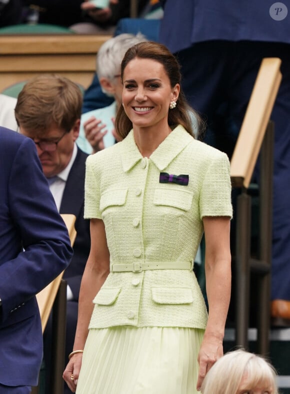 Un porte-parole de l'agence a indiqué au Telegraph : "Getty Images a examiné la photo en question, et y a apposé une note de l'éditeur, indiquant que l'image a été retouchée"
Kate Middleton à Wimbledon le 15 juillet 2023