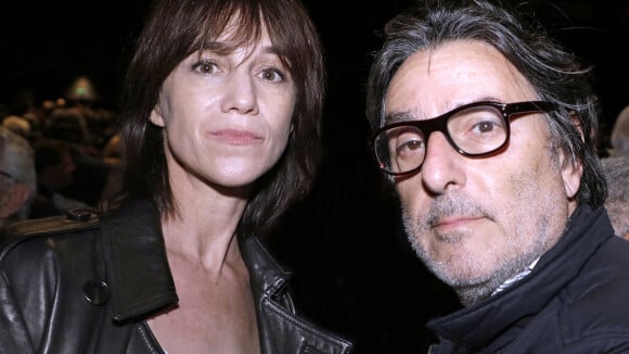 PHOTOS Charlotte Gainsbourg rejoint Yvan Attal, Arielle Dombasle tendre et tactile auprès de Bernard-Henri Lévy
