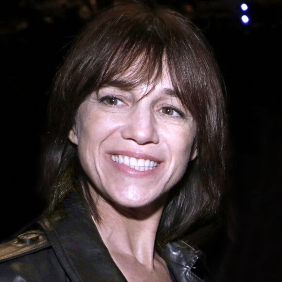 Charlotte Gainsbourg lors de la Grande Conférence du collectif agirensemble à l'occasion de la présentation du livre de BHL "Solitude d'Israël" à la salle Pleyel à Paris le 19 mars 2024. © Cédric Perrin / Bestimage