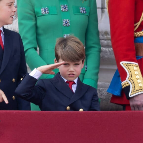 Le prince George, le prince Louis, la princesse Charlotte, Kate Catherine Middleton, princesse de Galles, le prince William de Galles - La famille royale d'Angleterre sur le balcon du palais de Buckingham lors du défilé "Trooping the Colour" à Londres. Le 17 juin 2023