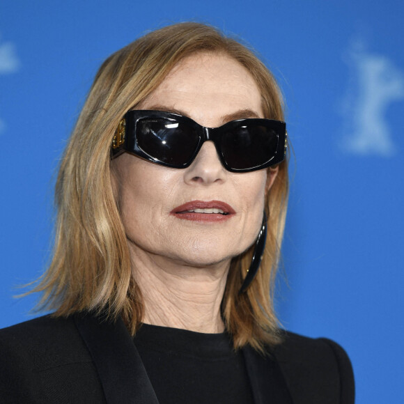 Isabelle Huppert - Photocall du film "A Traveler’s Needs" lors du 74ème Festival International du Film de Berlin. Le 19 février 2024 © Imago / Panoramic / Bestimage  