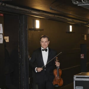 Exclusif - Renaud Capuçon - Concert de Renaud Capuçon à l'Olympia à Paris, France, le 10 mars 2024. Après le succès de son album Cinema paru en 2018, Renaud Capuçon poursuit son exploration des musiques du 7e Art et partage une sélection de morceaux écrits par les plus éminents compositeurs français de musique de films : Georges Delerue (Le Dernier Métro, Rich and Famous...), Francis Lai (Love Story), Michel Legrand (L'Affaire Thomas Crown), Gabriel Yared (Le Patient anglais), Maurice Jarre (Lawrence d'Arabie) ou encore Alexandre Desplats (The Shape of Water). © Moreau-Tribeca/Bestimage 