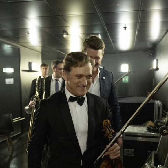 Exclusif - Renaud Capuçon - Concert de Renaud Capuçon à l'Olympia à Paris, France, le 10 mars 2024. Après le succès de son album Cinema paru en 2018, Renaud Capuçon poursuit son exploration des musiques du 7e Art et partage une sélection de morceaux écrits par les plus éminents compositeurs français de musique de films : Georges Delerue (Le Dernier Métro, Rich and Famous...), Francis Lai (Love Story), Michel Legrand (L'Affaire Thomas Crown), Gabriel Yared (Le Patient anglais), Maurice Jarre (Lawrence d'Arabie) ou encore Alexandre Desplats (The Shape of Water). © Moreau-Tribeca/Bestimage 