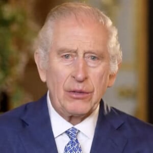 Charles III est "frustré" par son cancer qui l'empêche d'honorer ses devoirs royaux pour l'instant 
Première vidéo publique du roi Charles III depuis l'annonce de son cancer, diffusée lors du Commonwealth Day à Westminster.