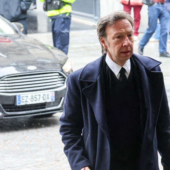 Stéphane Bern était lui aussi présent, en qualité de grand ami du défunt
Stéphane Bern et son compagnon Yori Bailleres - Obsèques de l'ancien ministre de la Culture Frédéric Mitterrand en l'Église Saint-Thomas d'Aquin à Paris. Le 26 mars 2024 © Moreau-Jacovides / Bestimage 