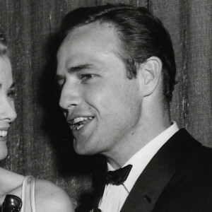 Brando et Grace Kelly, lors de la cérémonie des Oscars en 1955. Photo The Legacy Collection/Photoshot/ABACAPRESS.COM