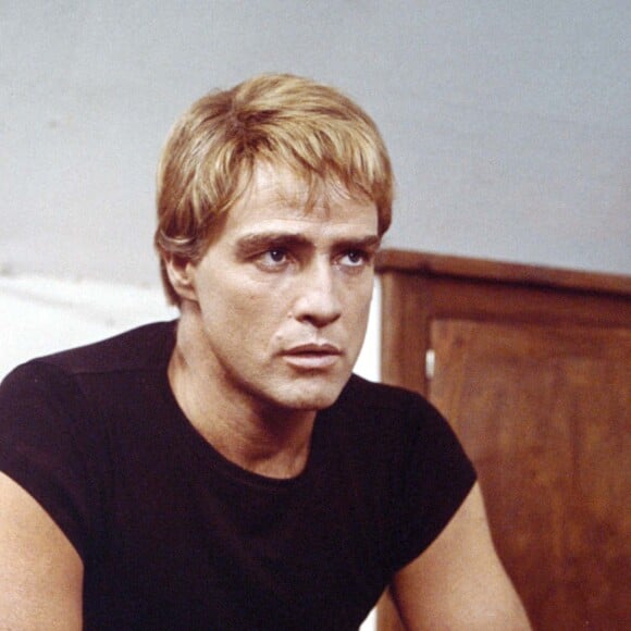 Même avec les cheveux décolorés, le style de Marlon Brando ne laisse pas indifférent.Lors d'un shooting le 14 avril 1969. Photo Photoshot / Avalon /ABACAPRESS.COM