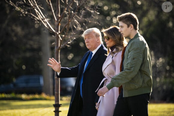 Le 17 janvier 2020 Donald Trump, Melania, et leur fils Barron Trump à Washington. Photo by Al Drago/Pool/ABACAPRESS.COM