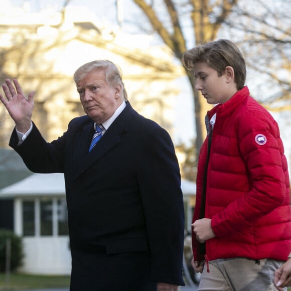 Le président des États-Unis Donald J. Trump, la première dame Melania Trump et leur fils Barron arrivent sur la pelouse de la Maison Blanche, le 10 mars 2019 à Washington. Photo by Al Drago / Pool via CNP/DPA/ABACAPRESS.COM