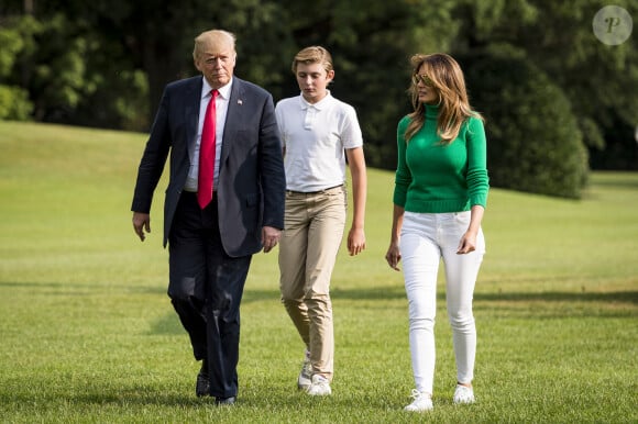 Le président Donald Trump avec la Première dame Melania Trump et leur fils Barron à la Maison Blanche le 19 août 2018 . Photo by Pete Marovich/AbacaPress/Pool