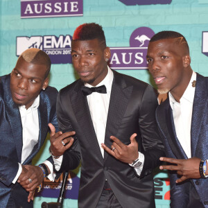 Mathias Pogba s'exprime sur l'affaire qui touche sa famille
 
Paul Pogba avec ses frères Florentin Pogba et Mathias Pogba à la soirée MTV Europe Music Awards au Arena Wembley à Londres © CPA/Bestimage