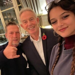 Christophe Rocancourt et sa fille Tess rencontrent l'ancien Premier ministre anglais Tony Blair le 8 novembre 2023. ©Instagram chrisrocancourtoff