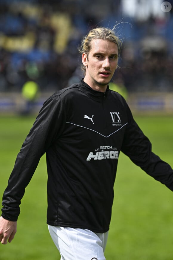 L'humoriste Paul Mirabel faisait partie de la Team Unicef
 
Paul Mirabel lors du match caritative au bénéfice de l'Unicef opposant la Team Saône-et-Loire à la Team Unicef au stade Jean-Laville de Gueugnon, France, le 1er avril 2024. Le Match a permis de récolter la somme de 10 000 euros pour les différentes actions de l'UNICEF. Devant plus de 6700 spectateurs, la Team Unicef s'est imposé 12-2. © Pierre Perusseau/Bestimage