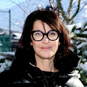 Zabou Breitman au photocall du film "14 Jours pour Aller Mieux" de la 27ème Festival International du Film de Comédie de l'Alpe d'Huez, France, le 20 janvier 2024. © Dominique Jacovides/Bestimage