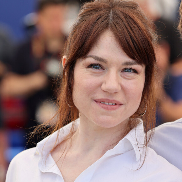 Emilie Dequenne au photocall de "Close" lors du 75ème Festival International du Film de Cannes, le 27 mai 2022. © Dominique Jacovides/Bestimage 