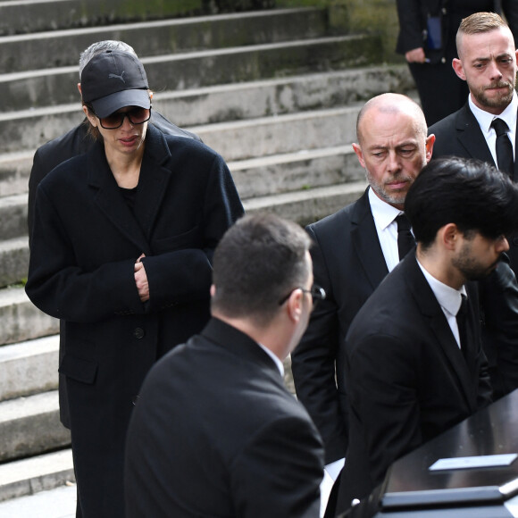 Maïwenn - Arrivées aux obsèques de Jean-Yves Le Fur en l'église Saint-Roch à Paris, le 6 avril 2024. 