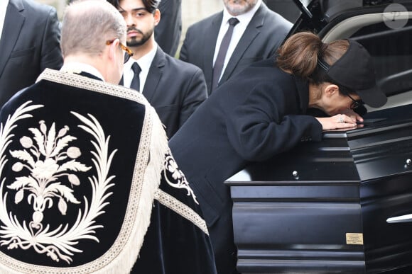 Maïwenn - Arrivées aux obsèques de Jean-Yves Le Fur en l'église Saint-Roch à Paris, le 6 avril 2024. 