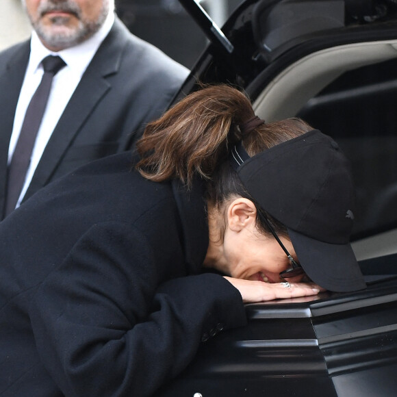 Maïwenn - Arrivées aux obsèques de Jean-Yves Le Fur en l'église Saint-Roch à Paris, le 6 avril 2024. 