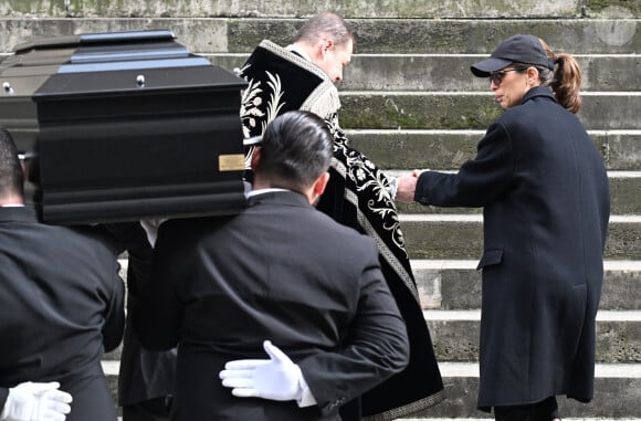 Maïwenn - Arrivées aux obsèques de Jean-Yves Le Fur en l'église Saint-Roch à Paris, le 6 avril 2024. 