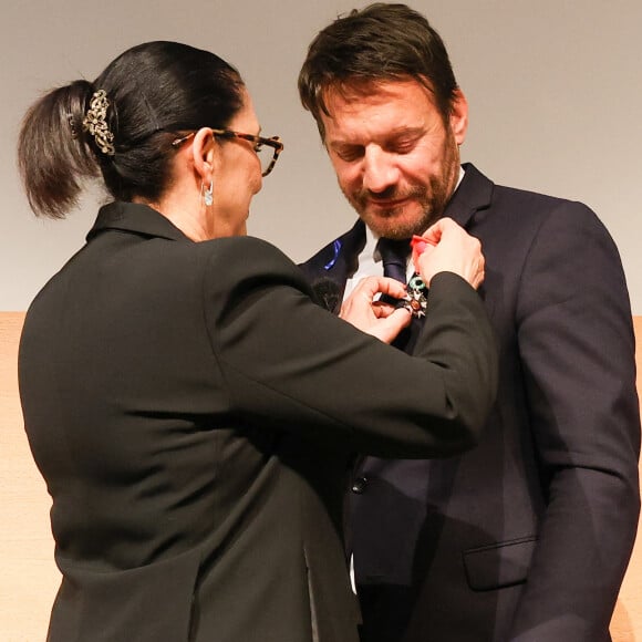 Samuel Le Bihan décoré de la légion d'honneur à Paris. © Coadic Guirec / Bestimage