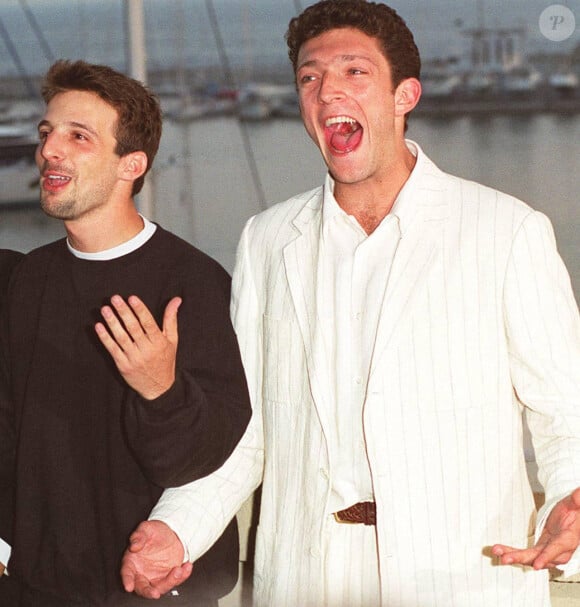 Hubert Kounde, Said Taghmaoui, Mathieu Kassovitz et Vincent Cassel au Festival de Cannes, 1995. Photo par Avalon/ABACAPRESS.COM