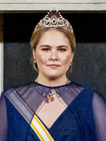 PHOTOS Catharina-Amalia des Pays-Bas avec une tiare de rubis : divine princesse après un exil forcé en Espagne !