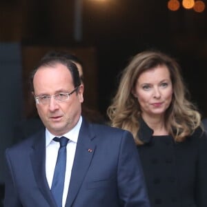 Valerie Trierweiler, Francois Hollande - Sortie des obseques de Patrice Chereau en l'eglise Saint-Sulpice a Paris. Le 16 octobre 2013