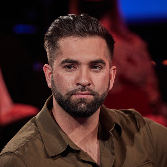 Info - Kendji Girac a été blessé par balle cette nuit sur une aire de gens du voyage à Biscarosse - Exclusif - Kendji Girac - Enregistrement de l'émission "Allez viens je t'emmène…Au Music Hall" au Studio Gabriel à Paris, qui sera diffusée le 28 mai sur France 3. Le 6 avril 2021 © Cyril Moreau / Bestimage  Exclusive - No Web No Blog pour Belgique et Suisse 