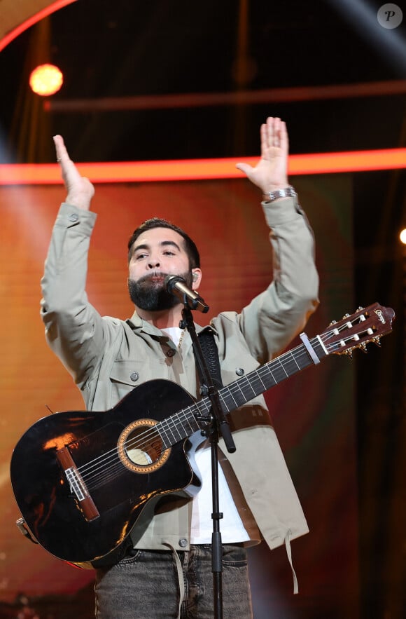 Kendji Girac - Les personnalités se mobilisent lors de la 37ème édition du Téléthon sur le plateau de France 2, avec pour parrain Vianney. Cette année, 80,6 millions de dons ont été promis. Le 9 décembre 2023. © Coadic Guirec / Bestimage  