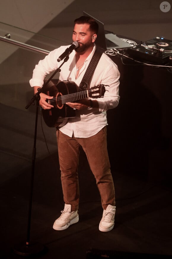 Exclusif - Kendji Girac - Célébration des 10 ans du centre commercial Beaugrenelle à Paris, France. Le 12 octobre 2023. © Christophe Clovis / Bestimage 