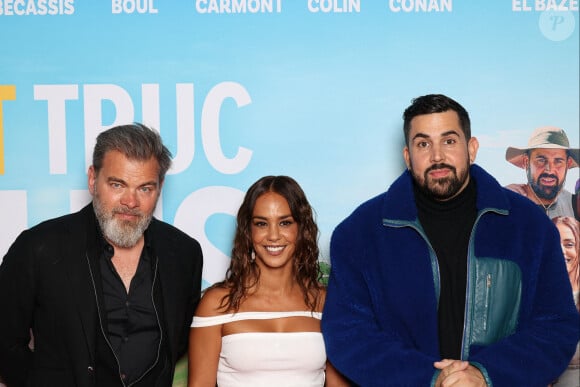 Clovis Cornillac, Alice Belaidi et Artus assistent à l'avant-première du film 'Un P'tit Truc En Plus' à l'Ugc Normandie le 25 avril 2024 à Paris, France. Photo par Nasser Berzane/ABACAPRESS.COM