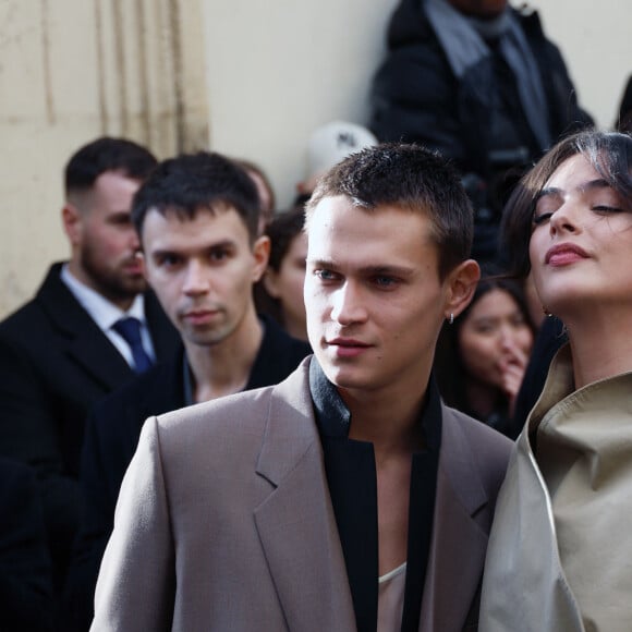 Deva Cassel et son compagnon Saul Nanni - Arrivées au défilé Dior Haute Couture Printemps/Été 2024 dans le cadre de la Fashion Week de Paris (PFW), au musée Rodin à Paris, France, le 22 janvier 2024. © Denis Guignebourg/Bestimage 