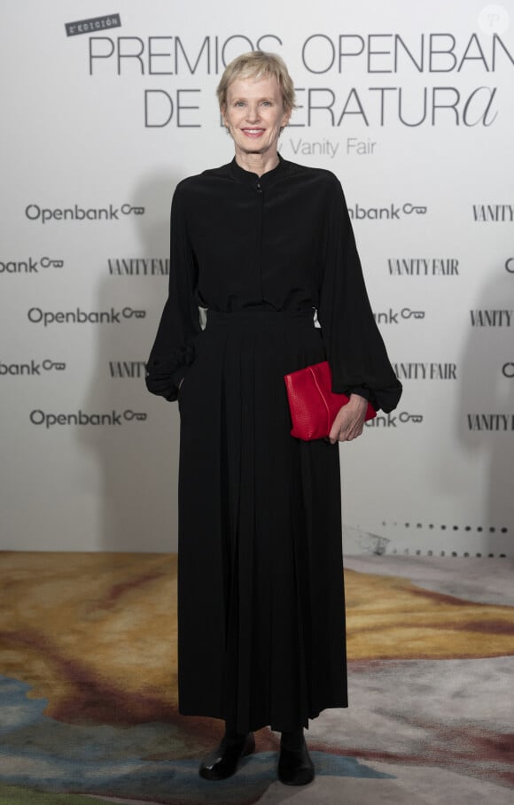L'écrivaine américaine Siri Hustvedt (femme de Paul Auster) reçoit le prix Openbank Literature Award 2024 décerné par Vanity Fair à l'hôtel Mandarin Oriental Ritz à Madrid le 12 mars 2024.