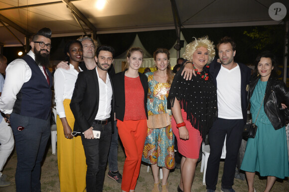 Mehdi le barbier de Marseille, Sandrine Salyeres, Benjamin Baroche, Grégory Bakian, Alice Raucoules, Zize du Panier, Thomas Dujouannet, et Armelle Deutsch - Trophée des Etoiles du 56ème mondial "La marseillaise à Pétanque" à Marseille le 1er juillet 2017. © Patrick Carpentier/Bestimage