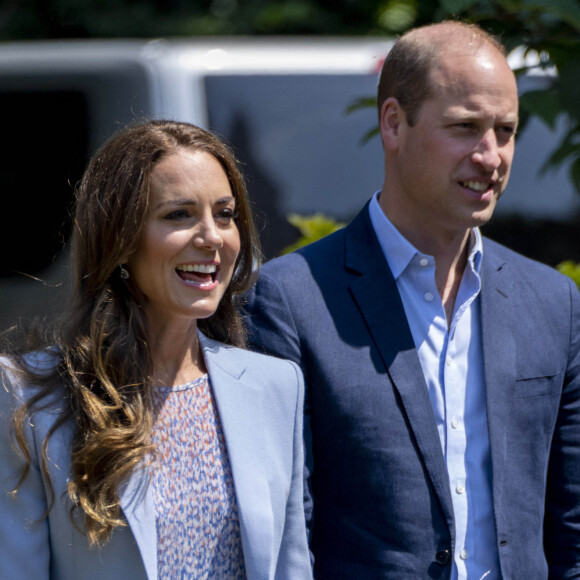 Rappelons que le couple royal a attendu qu'ils soient en vacances scolaires pour leur dire.
Kate Catherine Middleton, duchesse de Cambridge, et le prince William, duc de Cambridge, en visite au musée Fitzwilliam de l'Université de Cambridge. Le 23 juin 2022