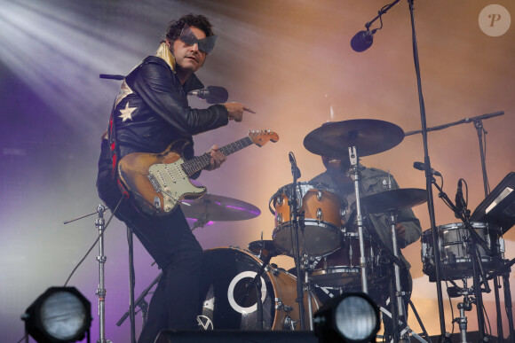 Le chanteur M lors de l'Édition Spéciale pour les soignants du festival Solidays 2021 à l'hippodrome Paris Longchamp, le 4 juillet 2021. © Christophe Clovis/Bestimage