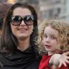 Brooke Shields se baladant en compagnie de Rowan, sa petite fille de 6 ans et demi, à New York, ce jeudi 18 mars.