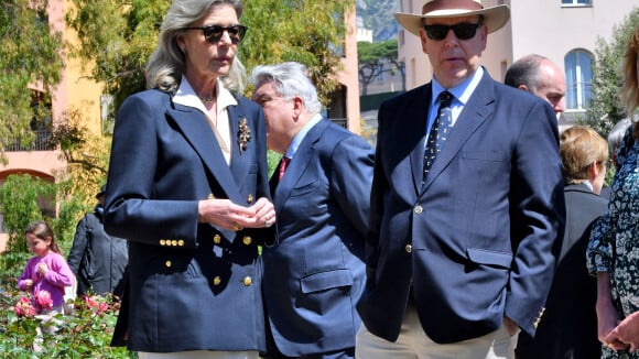 PHOTOS Albert de Monaco et Caroline de Hanovre, duo frère-soeur stylé pour un hommage à leur mère sous le soleil du Rocher