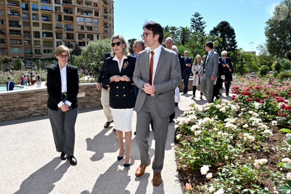 Le prince Albert II de Monaco et la princesse Caroline de Hanovre ont célébré les 40 ans d'existence de la Roseraie Princesse Grace, le 3 mai 2024, à Monaco. Créé en 1984 et rénové en 2014, ce jardin odorant est un hommage du Prince Rainier III à son épouse. Installé non loin du chapiteau de Fontvieille. Les 5000m² de cette roseraie, permettent de découvrir plus de 315 variétés de rosiers représentant 6000 pieds de rosiers, répartis en 7 thèmes. Toutes les opérations d'entretien ainsi que les animations proposées tout au long de l'année ont permis d'obtenir la labellisation Espace Végétal Ecologique (EVE) " ECOCERT " pour ce site. © Bruno Bebert / Bestimage 