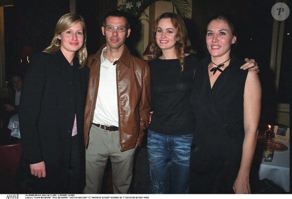 Les deux femmes étaient de toutes les soirées ensemble...Luana Belmondo, Mathilde Seigner, Laeticia Hallyday et Paul Belmondo le 6 novembre 2001 à Paris.