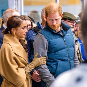 Vancouver, CANADA - Le prince Harry, duc de Sussex, et Michael Buble assistent à la dernière journée de l'événement "One Year to Go" avant les Jeux Invictus de Vancouver Whistler 2025 et font du curling au Vancouver Curling Club au Hillcrest Community Centre à Vancouver, Canada.