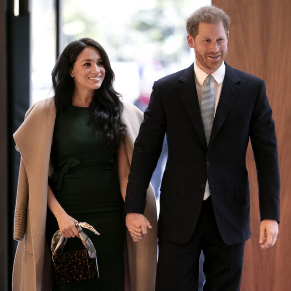 Etant fan de cuisine, Meghan Markle devrait également préparer elle-même des mets d'exeption pour combler avec panache son cercle intime ! 
Le prince Harry, duc de Sussex, et Meghan Markle, duchesse de Sussex, arrivent à la cérémonie des WellChild Awards à Londres le 15 octobre 2019. 