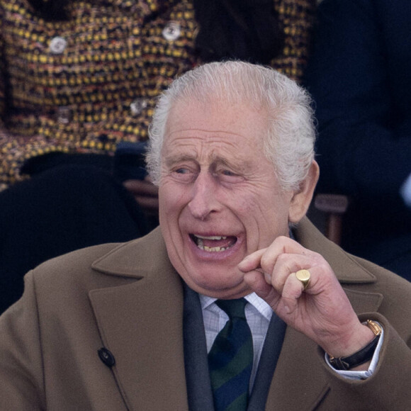 Le roi Charles III d'Angleterre lors du Pony Club Mounted au Royal Windsor Horse Show à Windsor le 30 mai 2024. 