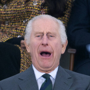 Le roi Charles III d'Angleterre lors du Pony Club Mounted au Royal Windsor Horse Show à Windsor le 30 mai 2024. 