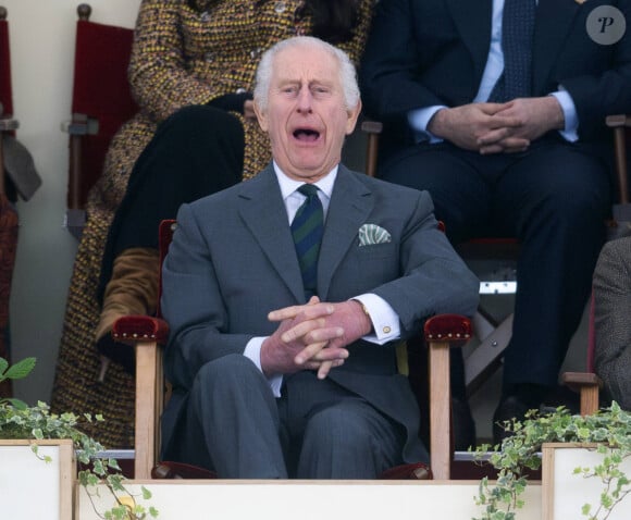 Le roi Charles III d'Angleterre lors du Pony Club Mounted au Royal Windsor Horse Show à Windsor le 30 mai 2024. 