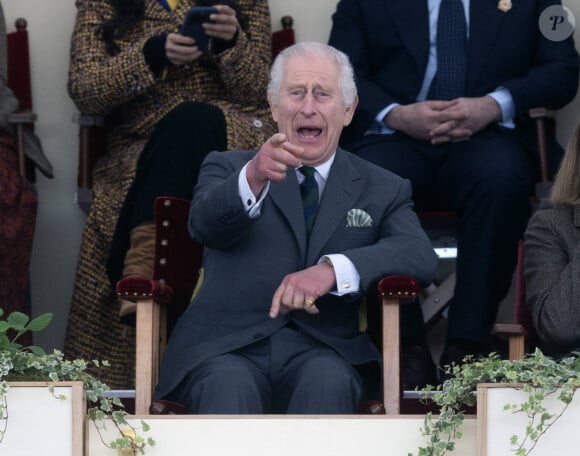 Le roi Charles III d'Angleterre lors du Pony Club Mounted au Royal Windsor Horse Show à Windsor le 30 mai 2024. 