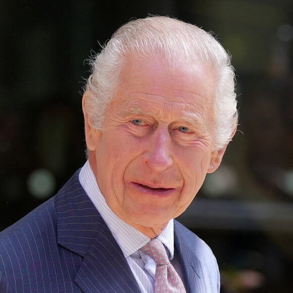 Charles III est triste de ne pas voir Archie et Lilibet autant qu'il le voudrait 
Le roi Charles III d'Angleterre et la reine consort Camilla visitent le University College Hospital Macmillan Cancer Centre à Londres
